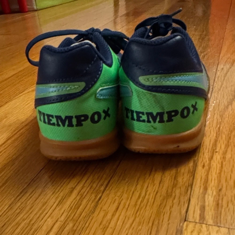 Nike Kids Indoor Soccer Shoes Tiempox